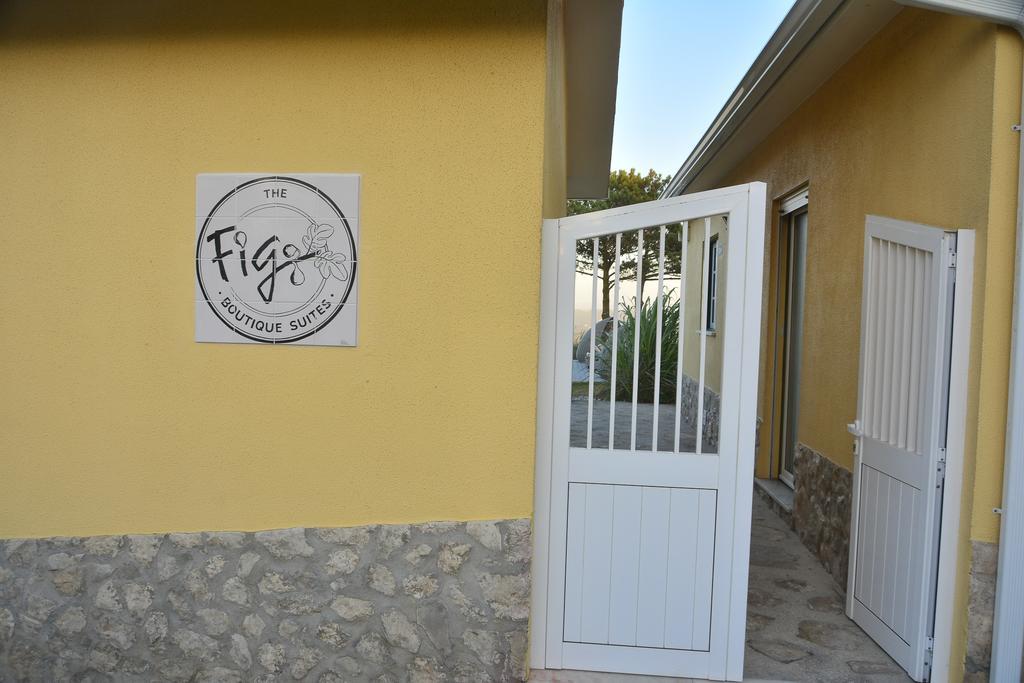 The Fig Boutique Suites Salir de Porto Eksteriør bilde